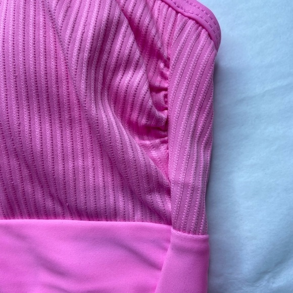 Salt +Cove Peony Pink Satiny Ribbed Bikini Top Size Small - Picture 4 of 11